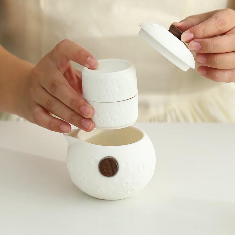 HLB Travel Ceramic Tea Set (1 Pot, 3 Cups)