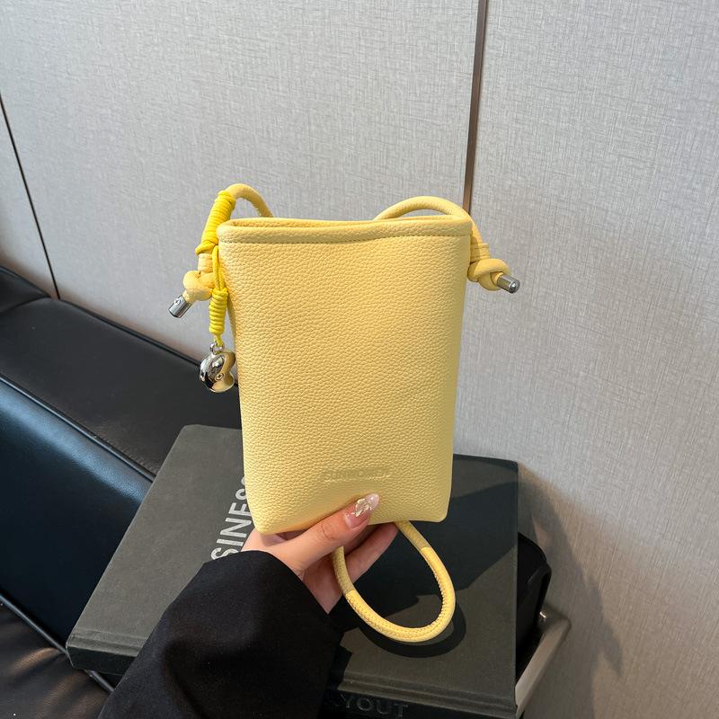 Stylish and simple small bag women's new summer versatile messenger bag exquisite bucket bag