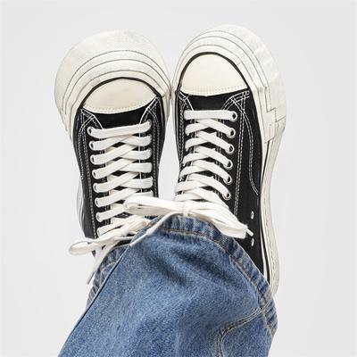 X2 neue Low-Top Studenten-Segeltuchschuhe Nischen-Skateschuhe Schmutzige Schuhe Sportliche Freizeitschuhe Skateschuhe