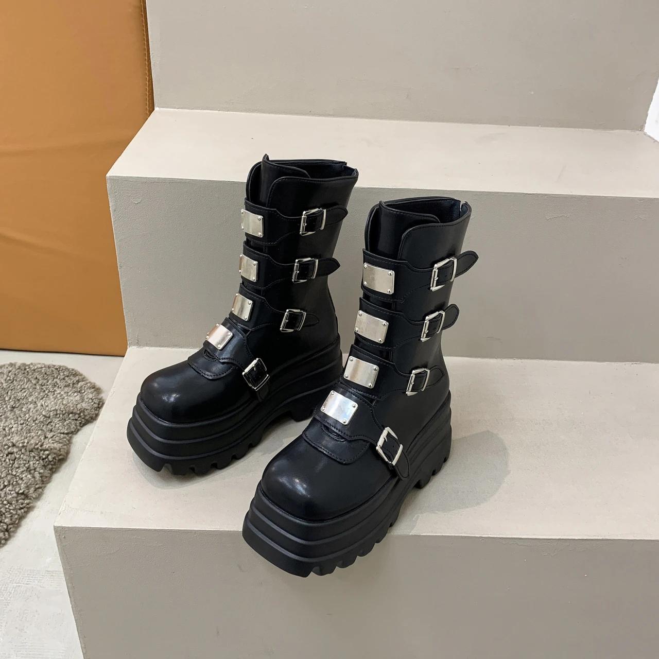 

Новые Металлические Украшения Женские Ботинки Боковая Молния Круглый Носок Толстая Подошва Пряжка на Ремне Женская Обувь Мода Панк Стиль Ботинки до Середины Икры 37 чёрный