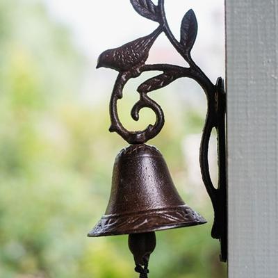 Durable Rustic Cast Iron Bird Doorbell Villa Yard Decoration Vintage Design Birdhand Rattles Metal Door Knocker Dinner Bell Yard