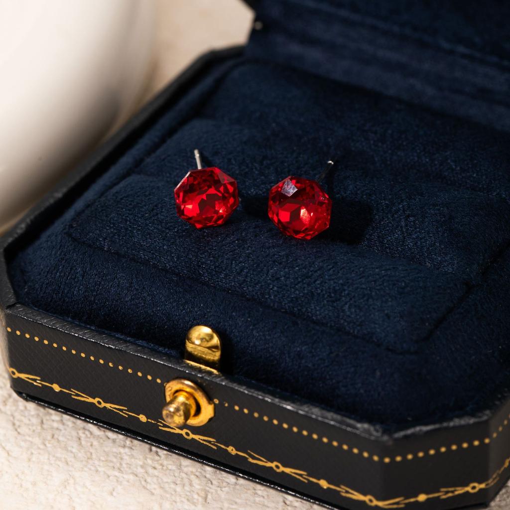 Explosive Millennium Eight-Sided Rose Ear Bone Nails Women'S Multi-Faceted Personality Zircon Exquisite Ear Holes