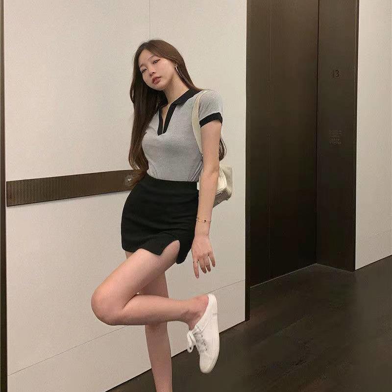 Letní barevně blokovaný top základní vrstvy v korejském stylu s V-výstřihem, prodyšné polo tričko, sladké a roztomilé slim tričko s klopou