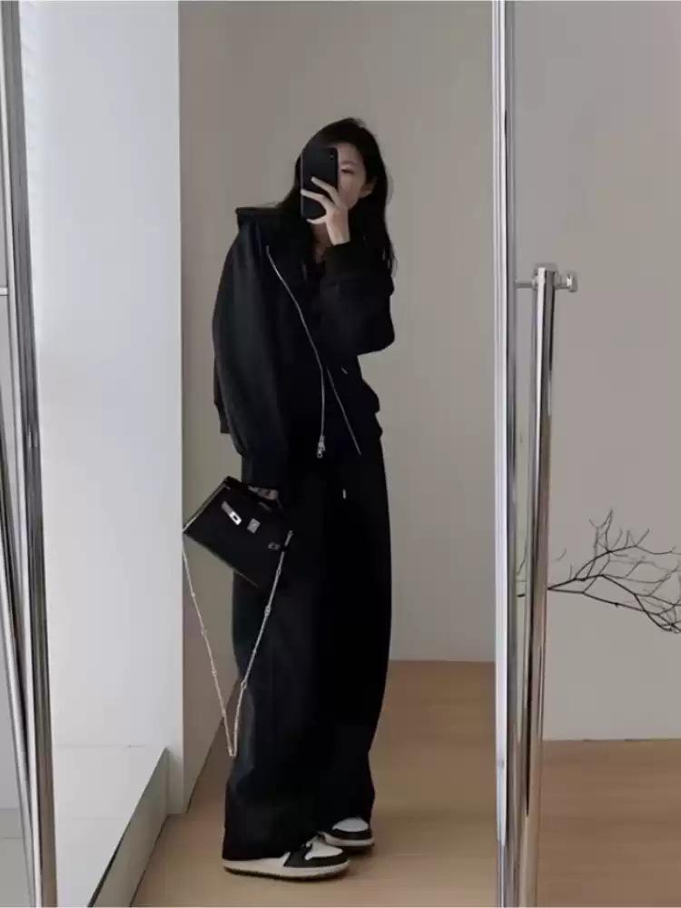 Women's Autumn/Winter Fashionable Casual Sportswear Set: Velvet Hooded Sweatshirt with Wide-Leg Pants Two-Piece
