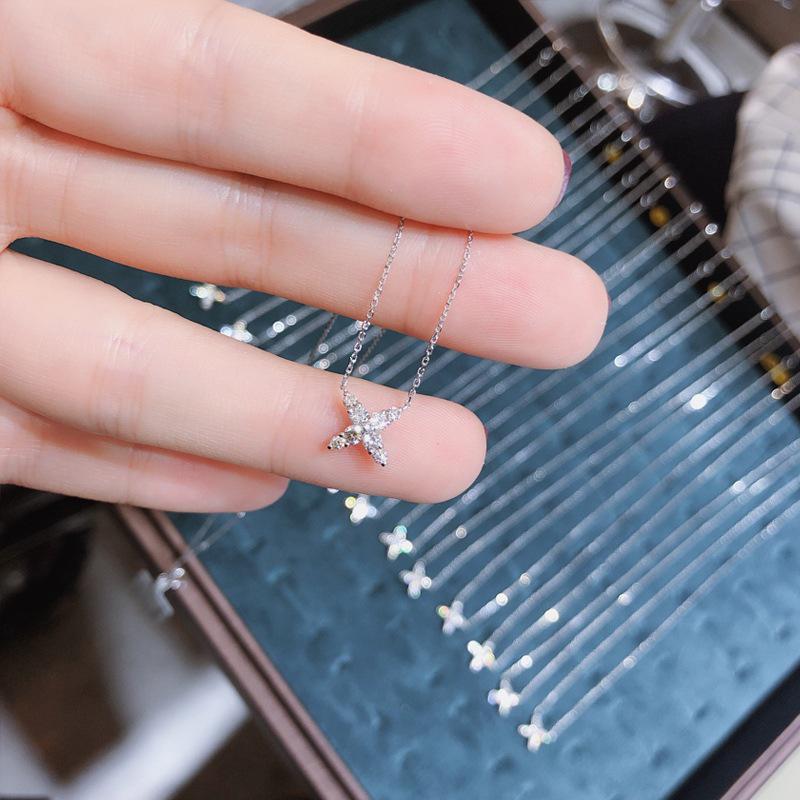 Elegant S925 Sterling Silver White Gold-Plated Zirconia Intersecting Clavicle Necklace for Women White Gold