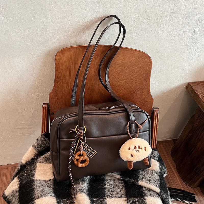 .Retro College-Style Single-Shoulder Bag, Versatile Large-Capacity Commuter Bag, Fashiable Bost Briefcase