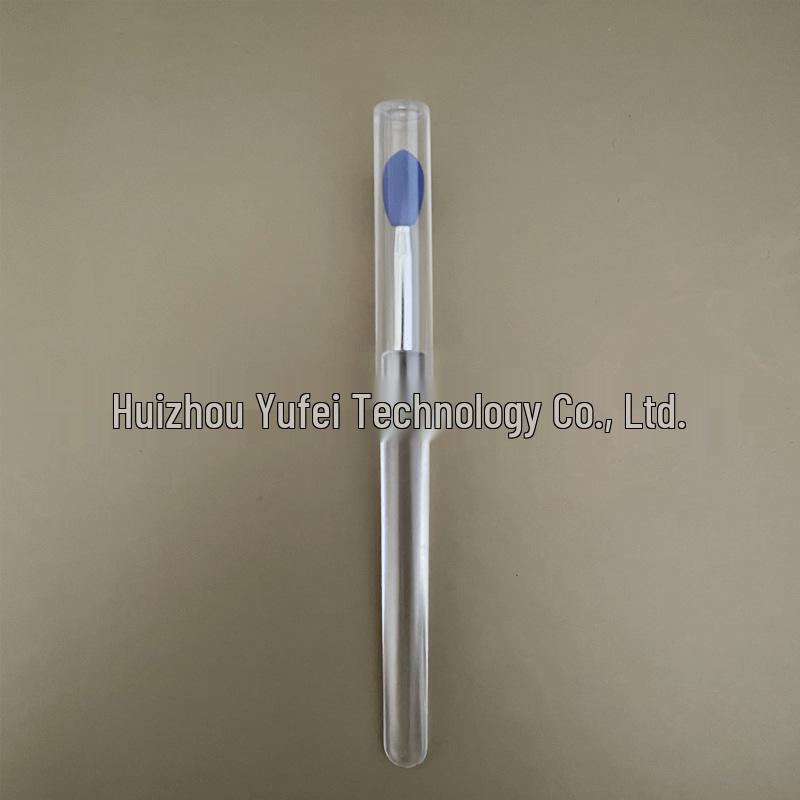 Tragbarer Silikon-Lippenpinsel mit Deckel - Staubdichter kleiner Lippenstift-Applikator