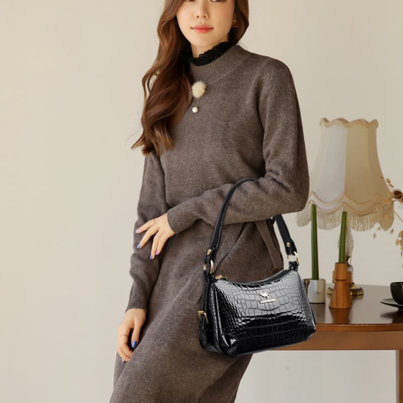 Crocodile pattern glossy shoulder bag women's messenger bag