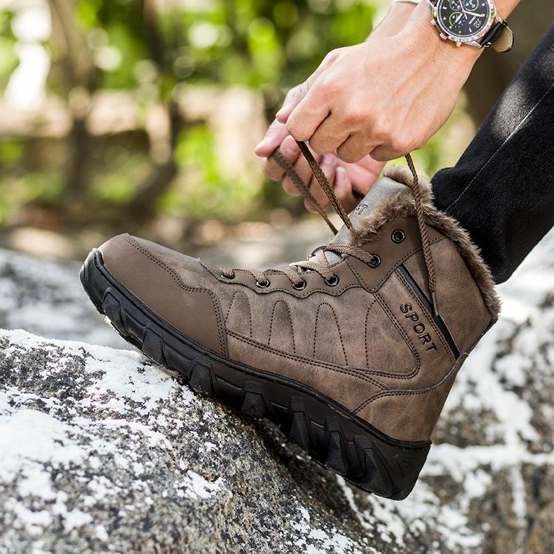 Cold-resistant sub-zero Russian travel equipment Snow boots Winter non-slip and anti-thickened thermal shoes Cotton boots Black