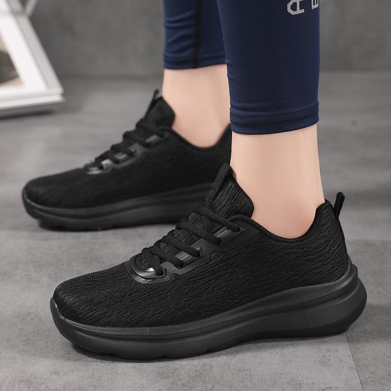

Large size couple fly-woven mesh comfortable breathable shock-absorbing non-slip sports shoes outdoor fitness running shoes 45 чёрный