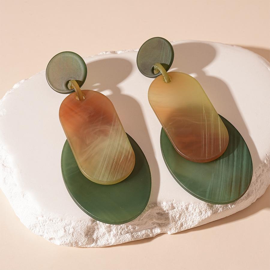 Individually exaggerated acrylic round oval earrings for women's geometric earrings simple high-end niche temperament earrings