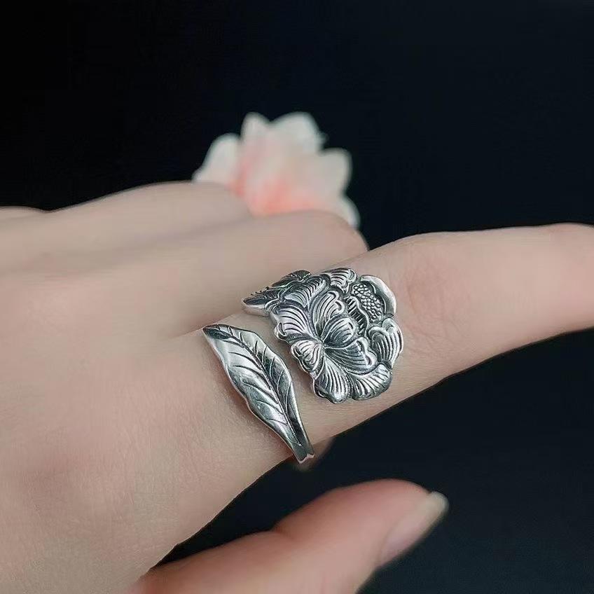 Retro Chinese Peony Flower Ring: Adjustable Prosperity & Luck for Women