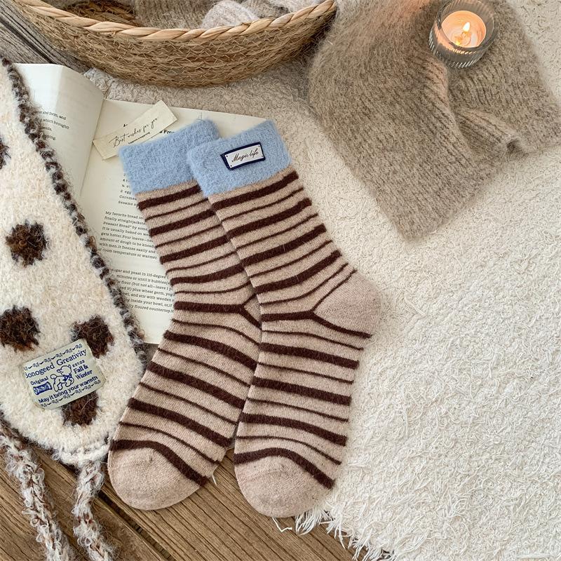 Woolen Socks for Women In Autumn and Winter, Thickened and Fleece Warm Mid-calf Socks, Striped Trendy Long Socks