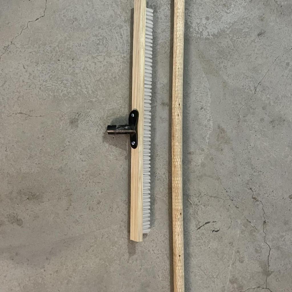 Polypropylene Waterproof Floor and Dust Brush with Large Bristles - Ideal for Cleaning and Painting.