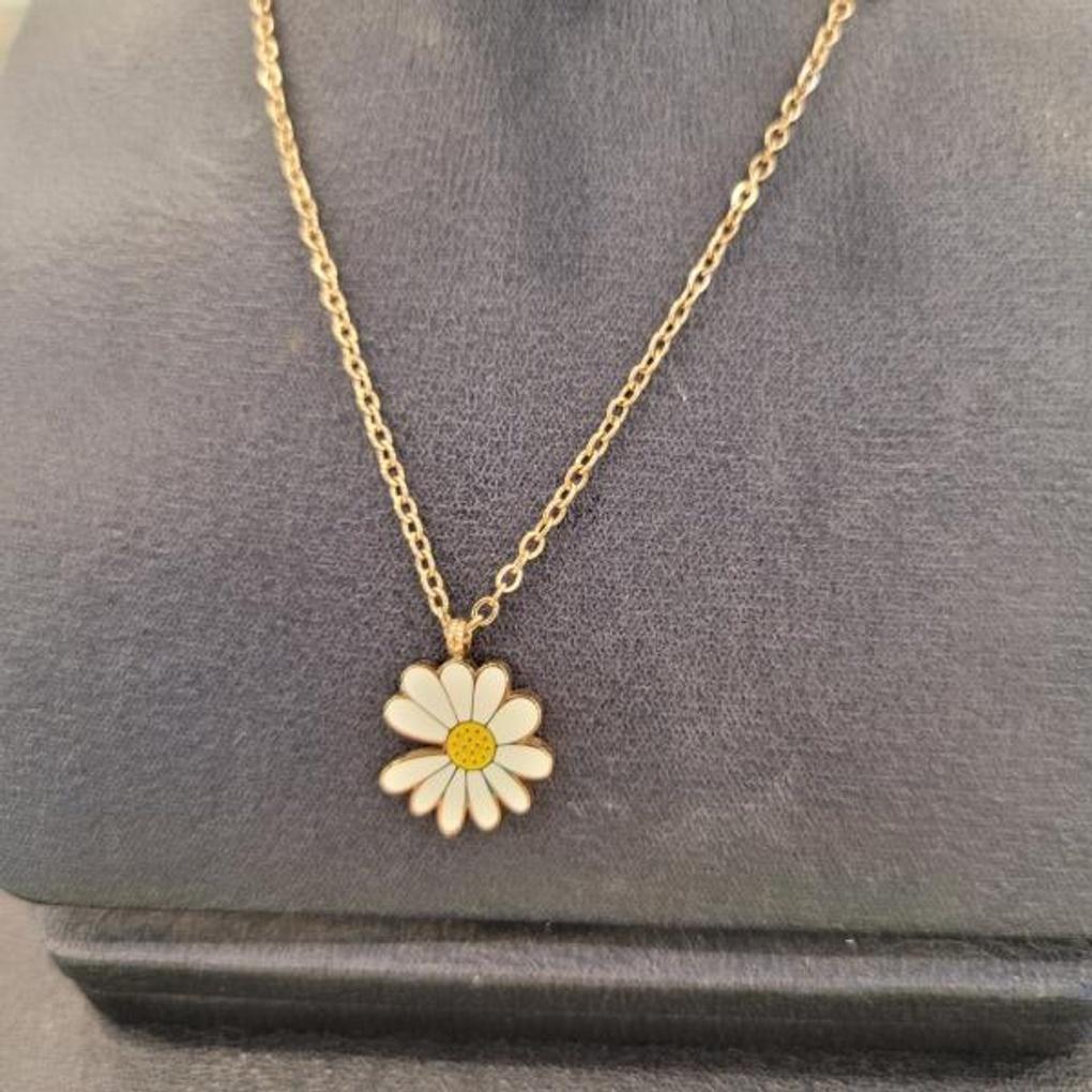 Atria Epoch Petal N Surgical Steel Necklace EWSNESC0027PKF