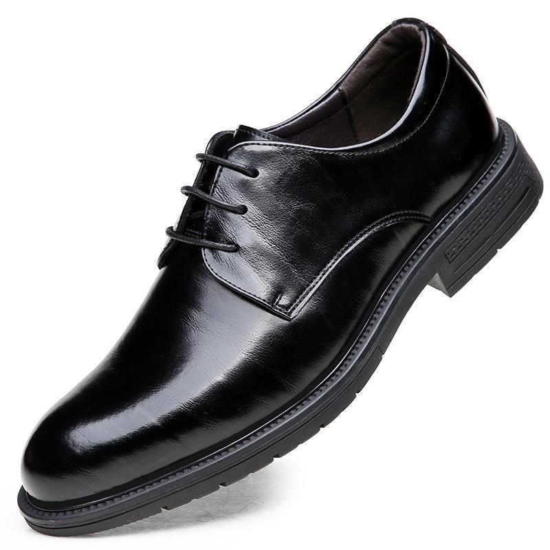 

Autumn new men s business dress leather shoes leather inner height increase British casual men s shoes Brock Korean version wedding 45