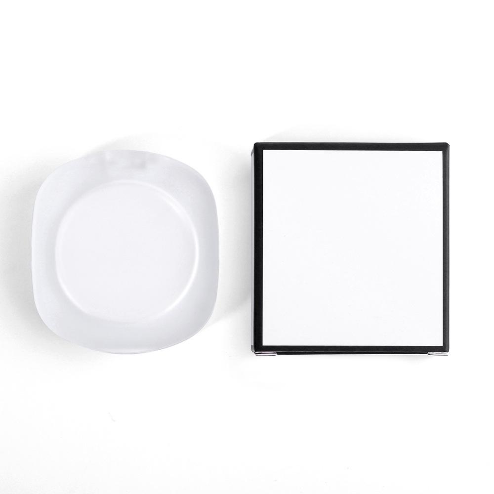 

Меняющий цвет румяна и крем для губ двойного действия - Волшебная формула без логотипа