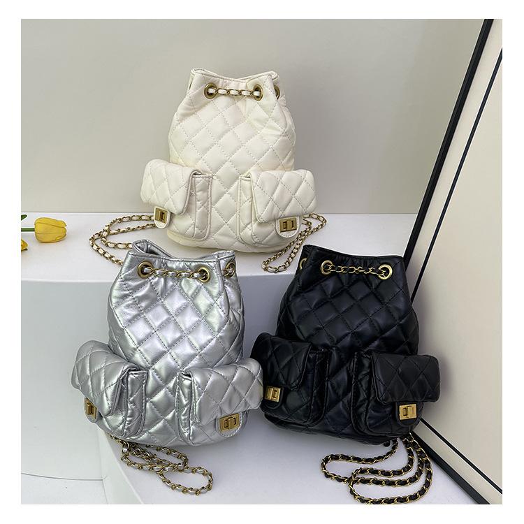 Korean Niche Fashion Xiaoxiangfeng Bag Women's New Diamond Chain Backpack 2025 Simple Casual Messenger Bag