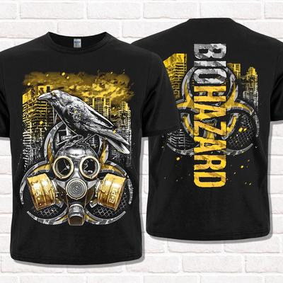 T-shirt preta estilo pós-apocalíptico. Sinal de Perigo Biológico, máscara de gás e Corvo.