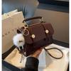 Premium Texture Retro Bag Women's New Women's Bag Popular Versatile Messenger Bag Fashion Niche Small Square Bag Women