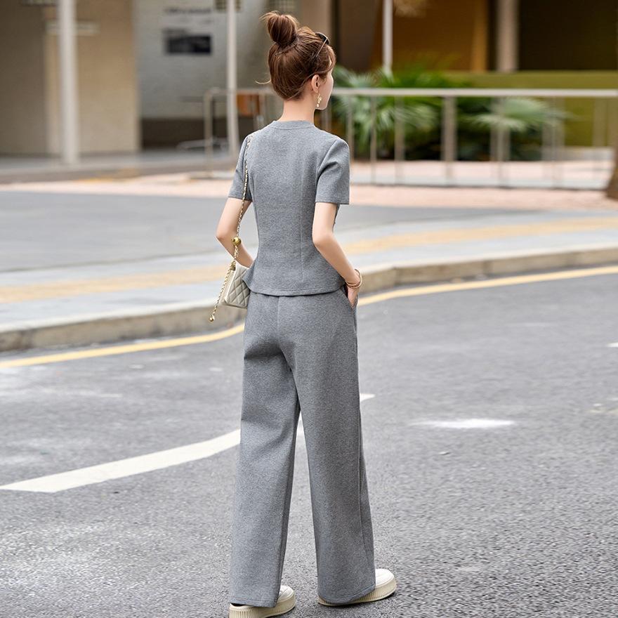 European gray casual sports suit women's summer new fashion age-reducing short-sleeved printed T-shirt wide-leg pants two-piece set