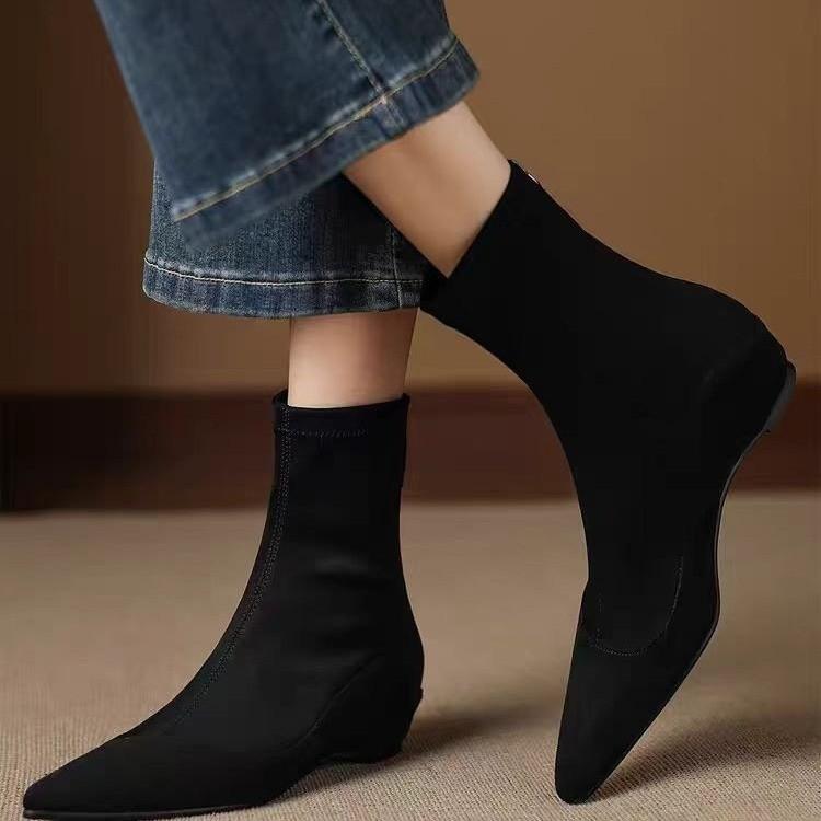 

New autumn and winter suede socks boots inner height increase elastic thin boots temperament square head short boots women s fashion boots 35 чёрный