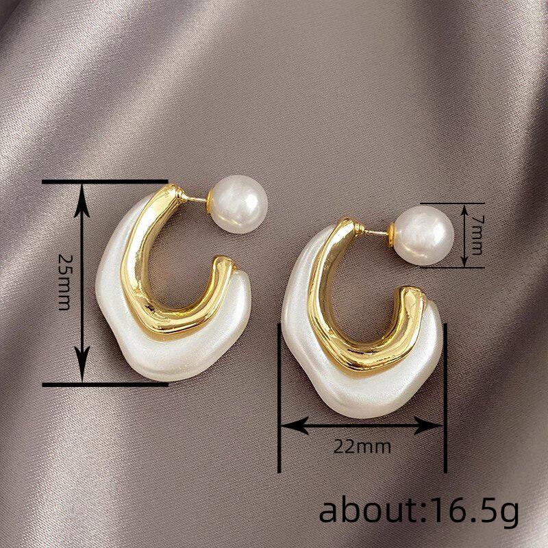 Irregular metal painted oil stud earrings for women, imitation pearl ear plug niche design, elegant ins Korean version jewelry