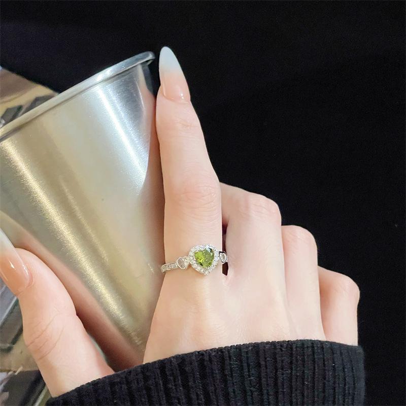 Heart-Shaped Olive Green With Zir*****Pen Ring, Women'S Niche Design, Colorful Treasure, Luxury High-End Ring, Index Finger Ring.