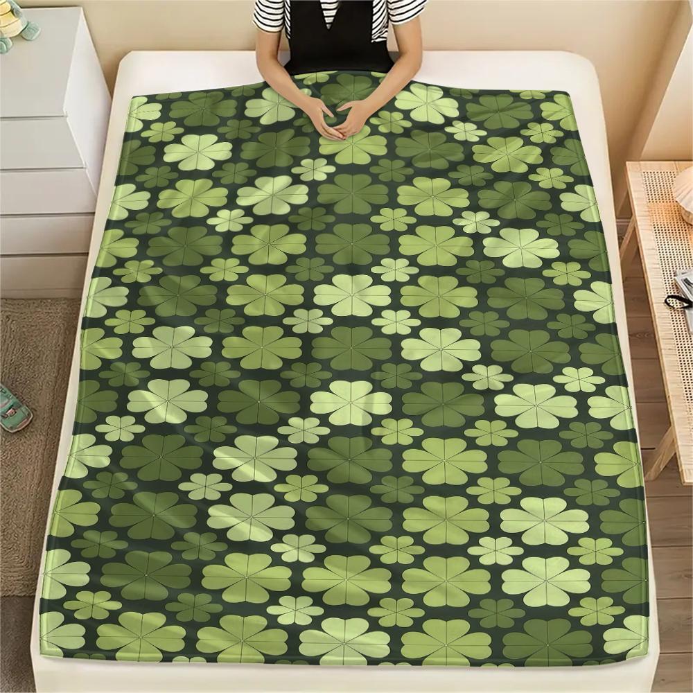 St.Patrick's Day Green clover Print Flannel Blanket,High quality Comfortable for All Seasons,Home Decor,Warmth and Comfort,Perfect for Christmas Gifts