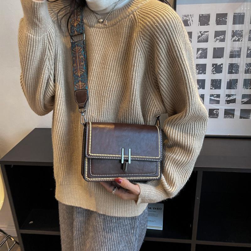 Popular Small Bags Women's Handbag Autumn and Winter Retro Single-shoulder Crossbody Bag Subtle Sophisticati Small Clutch Bag