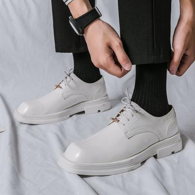 Außenhandel Businesskleid neue Herren Square Toe Casual kleine Lederschuhe koreanische Version trendiger Friseur dicksohlige weiße Einzelschuhe
