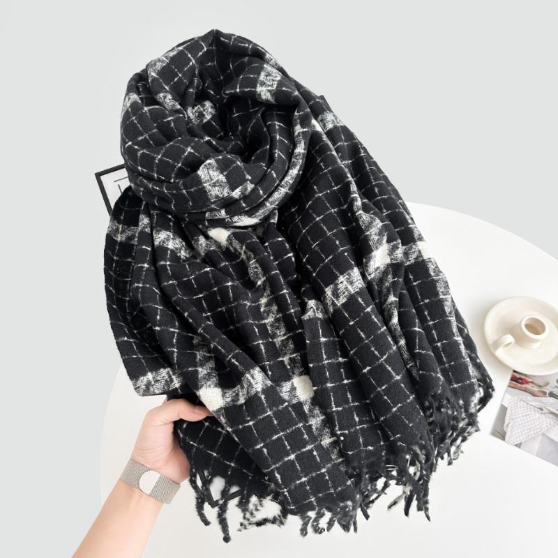 New Thickened Plaid Scarf White Soft Tassel Shawl Imitation Cashmere Scarf in Autumn and Winter