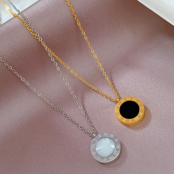 Women's Black & White Roman Numeral Titanium Necklace Set – Double-Sided, High-End, Non-Fading Fashion Clavicle Chain.