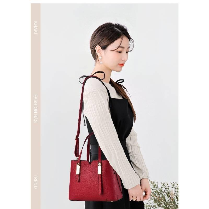 Stylish Middle-aged Women Bag 2023 New Handbag Korean Version Scarf Mom Bag Single Shoulder Crossbody