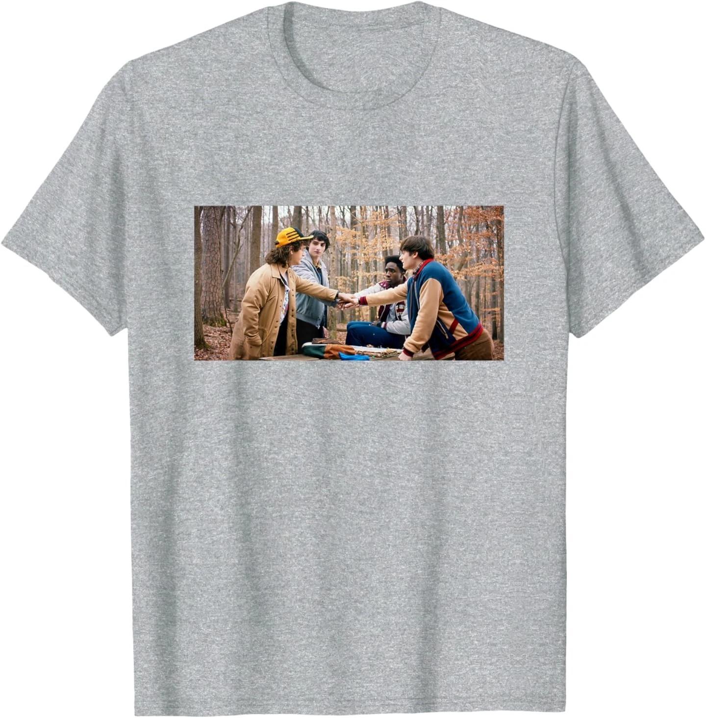 Season 5 Dustin Mike Will & Lucas in Forest T-Shirt M