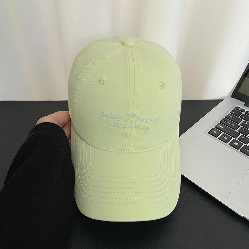 

Жіноча літня бейсболка з вишивкою літери, м який верх, універсальна кепка, вуличний сонцезахист для обличчя, маленький сонцезахисний капелюх soft top