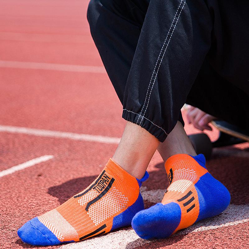 Professional Sports Socks Thickened Breathable Cushioned Athletic Ankle Socks Unisex Outdoor Basketball Cycling Marathon Socks