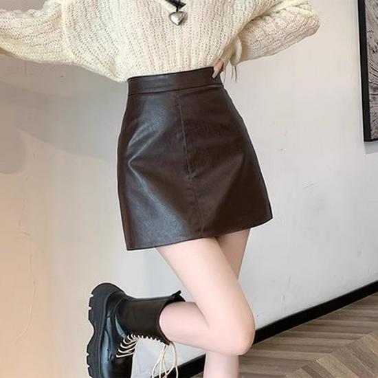 Women's High-Waisted Black PU Leather A-Line Mini Skirt - Slim Fit, Anti-Exposure, Perfect for Spring and Fall