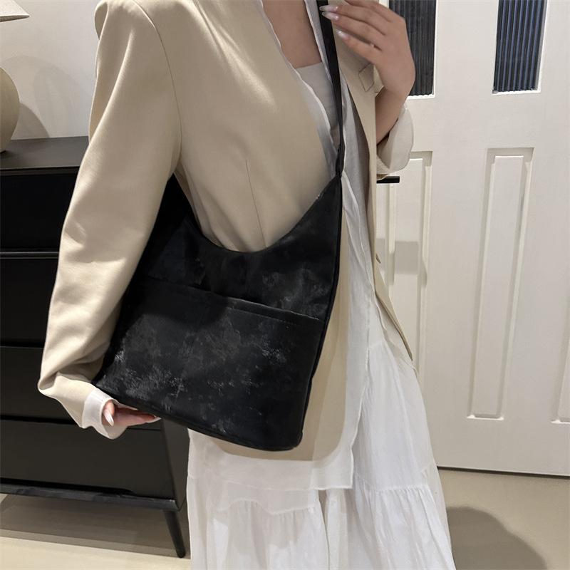 Korean Style College Bucket Bag Women's New Trendy Fashion Tote Bag Casual Large Capacity Single Shoulder Underarm Bag