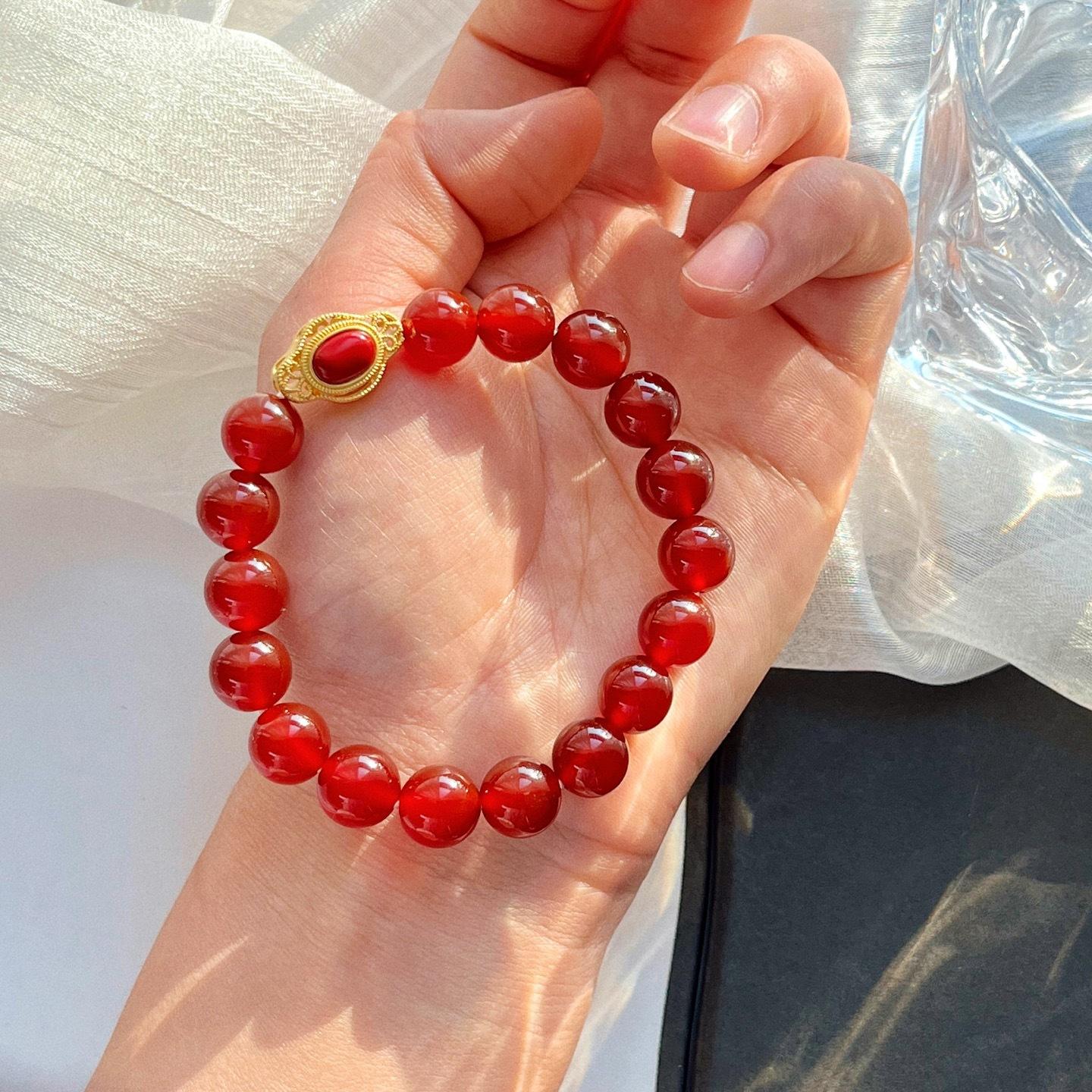 10Mm High Quality Pigeon Blood Red Vitreous Natural Chalcedony Bracelet Bracelet