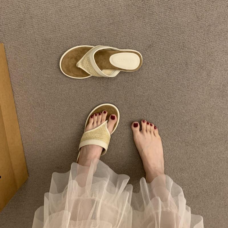 Fashion Shoes Woman 2025 New Wedge Rubber Flip Flops Slippers Casual Shale Female Beach Hawaiian Luxury Sabot Soft Retro Fashion Slides