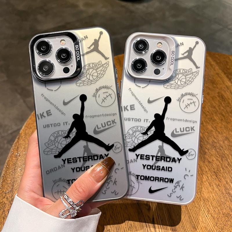 Stříbrný kryt na telefon Dunking Flyer pro iPhone 12 Pro Max až řadu 17, včetně 13/14 Plus a 16