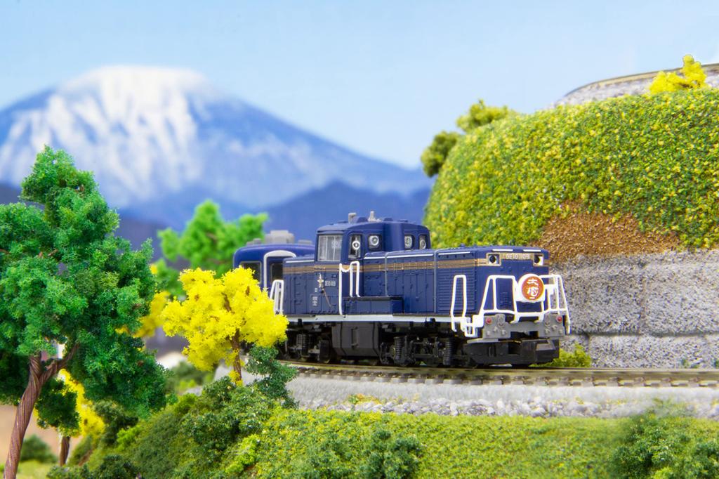 Rokuhan Z Gauge DE10 Type 1109 Tobu Railway DL "Taiju" T012-10 Diesel Locomotive Model
