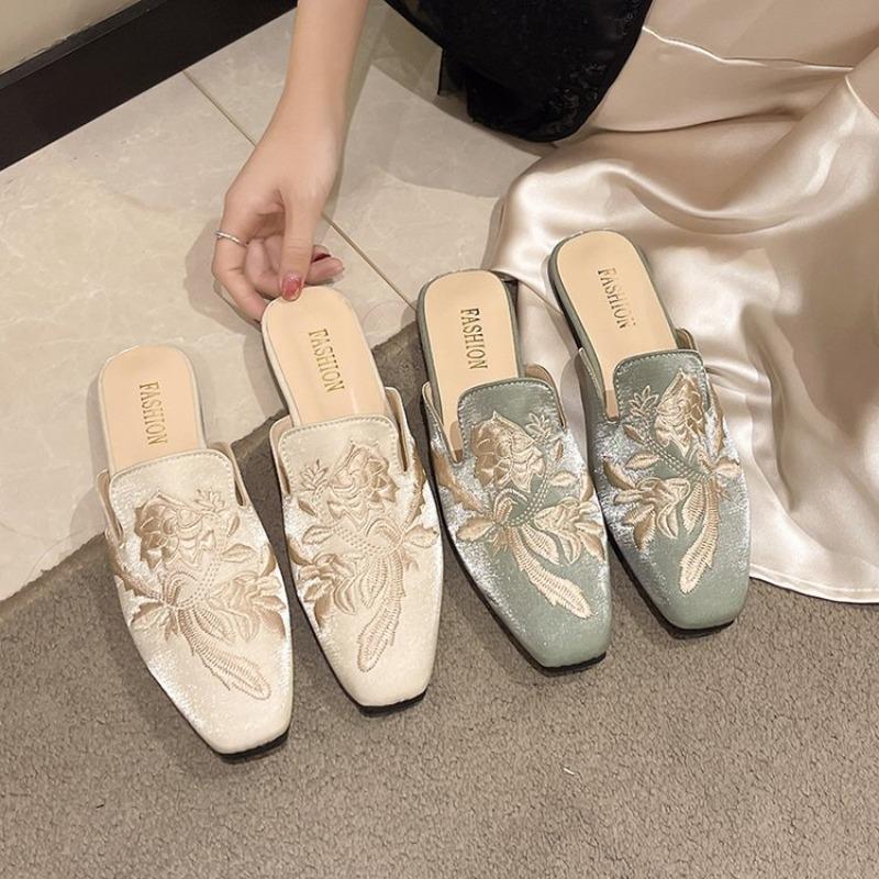 Embroidered Deep Cut Women's Slippers with Oversized Thick Heels Shoes Women Zapatos De Mujer  Sandals