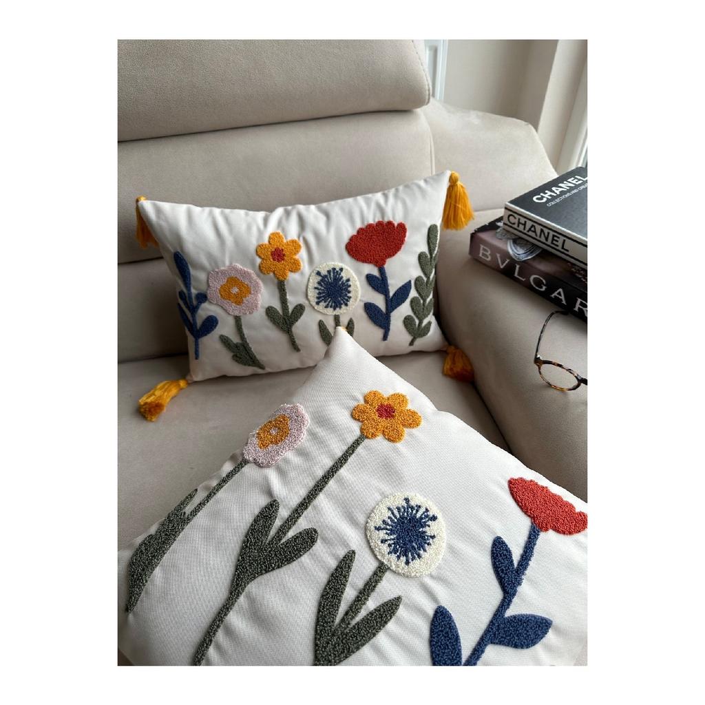 2ks přehozené povlaky na polštáře s punčovou výšivkou