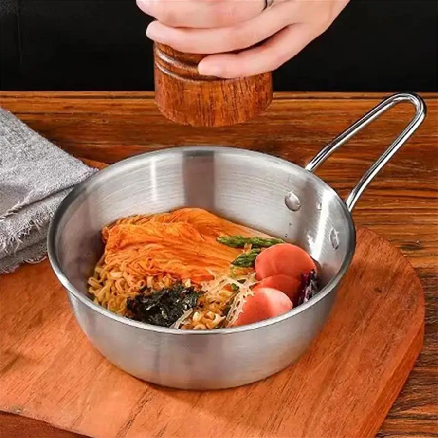 Verdickte Schüssel aus Edelstahl Sus304 mit Griff, Vintage & Schlichtes Design, Goldene Farbe, Mehrzweckschüssel für koreanisches Essen