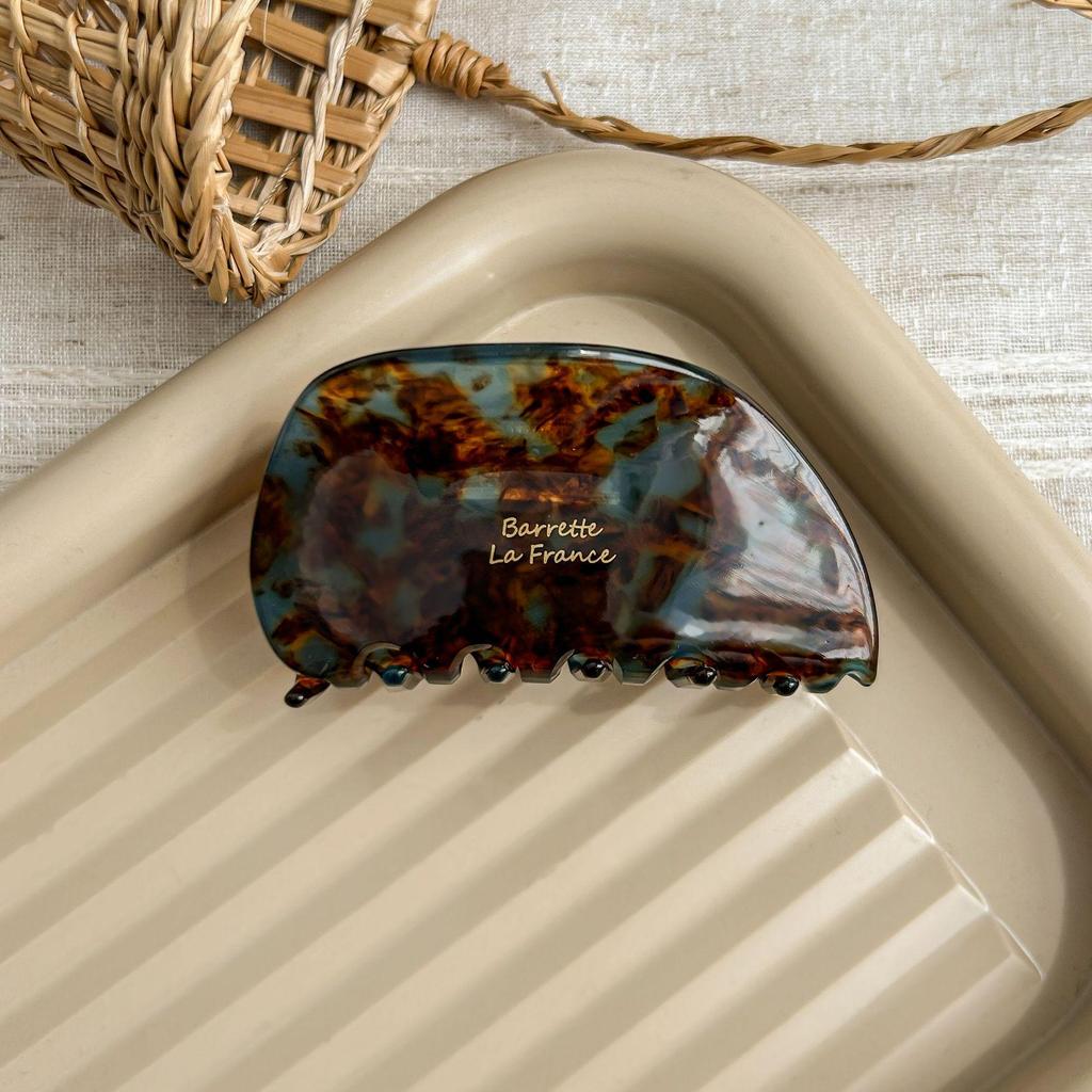 Elegant French Brown Acetate Claw Clip for Fine Hair: High-Quality Textured Shark Clip Hair Accessory