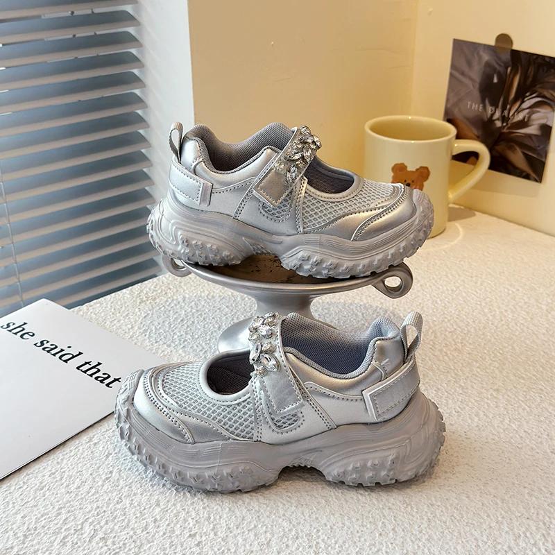 

Girls Sneakers with Rhinestone Kids Casual Shoes Crystal Breathable Air Mesh Fashion 2025 Spring Summer Classic Soft Sole Shoes 26 серебряный