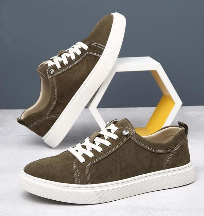 Leichte Herrenschuhe mit weicher weißer Sohle, Frühling neue lässige Herren-Board-Schuhe mit dicker Sohle aus echtem Leder-Sneaker