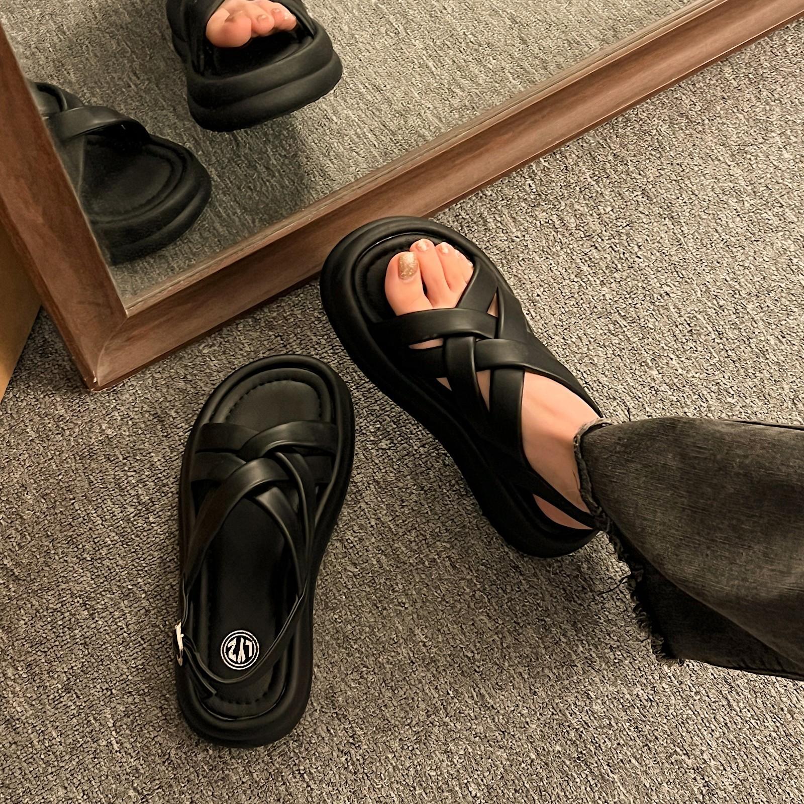 

Fashion versatile high-end platform sandals women s 2025 new summer wear with skirt soft-soled Roman shoes 40 серебряный